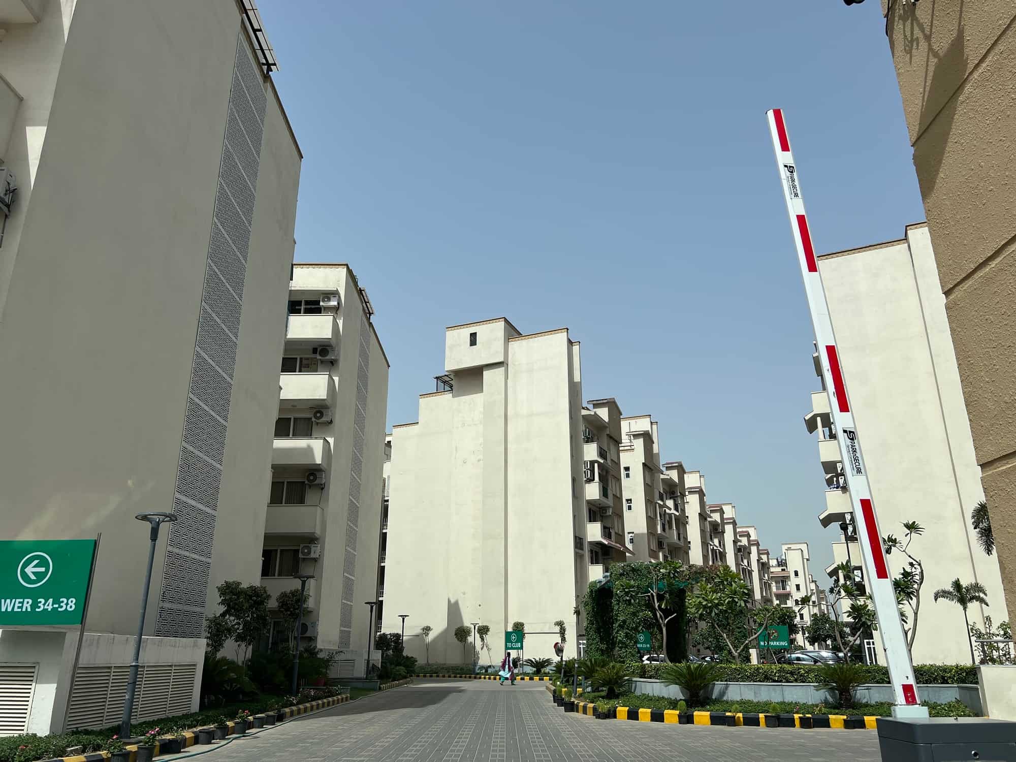 Emaar MGF Emerald Floors Premier – Builder Floors in Sector 65, Gurgaon, Haryana